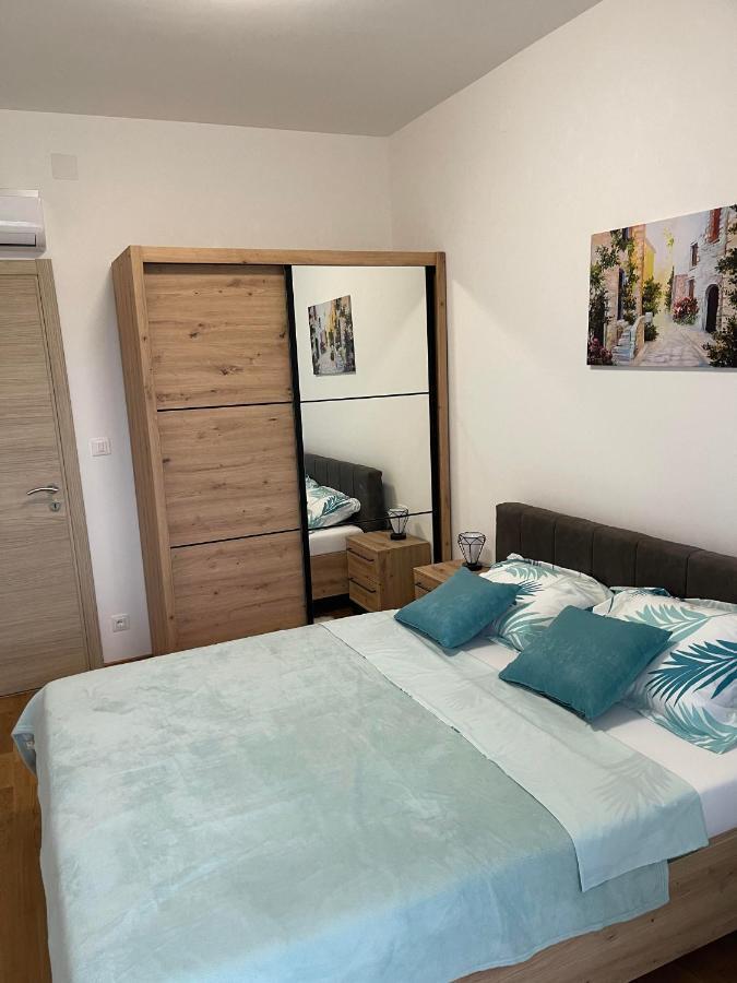 Apartman Iva Tivat Exterior foto